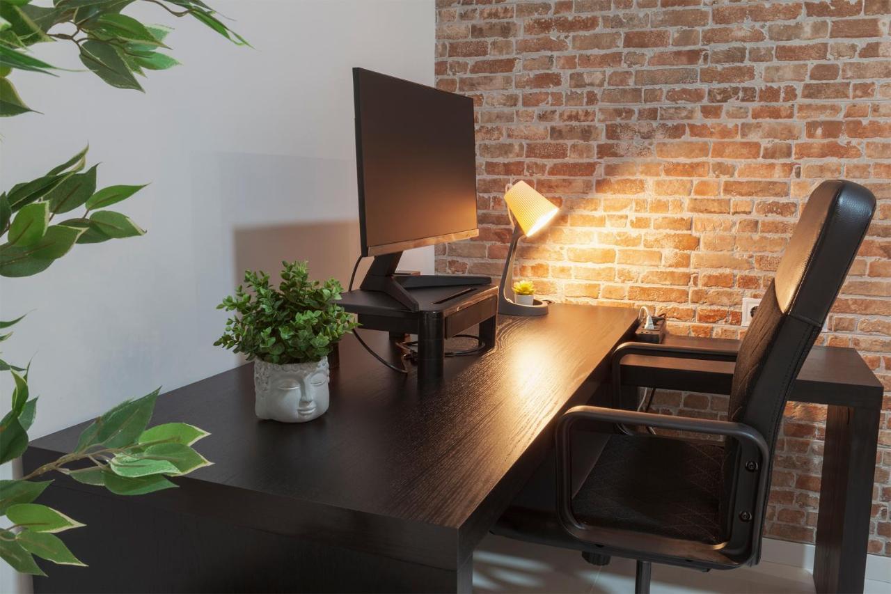 Digital Nomad Retreat 2 -great Location Near Metro Apartment