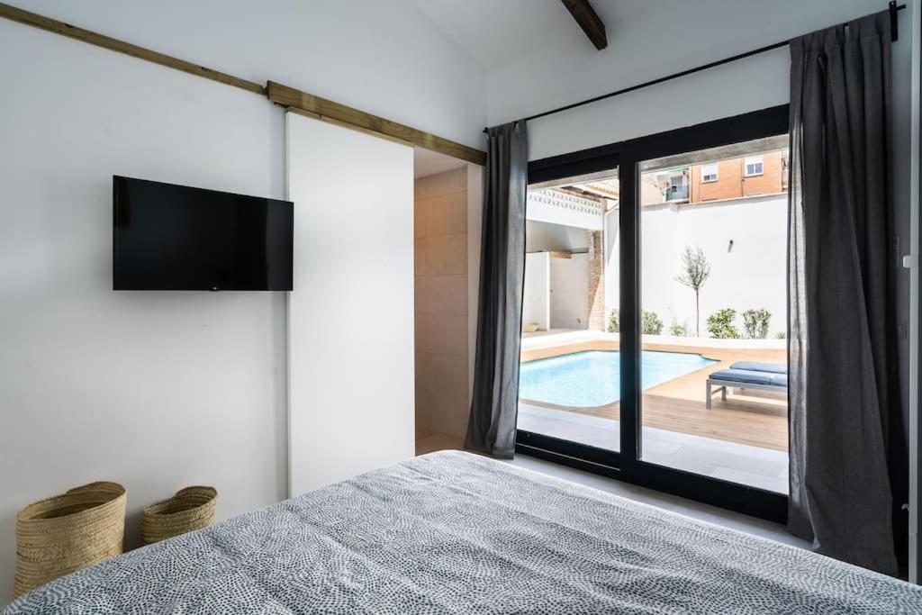Maison Avec Piscine A *