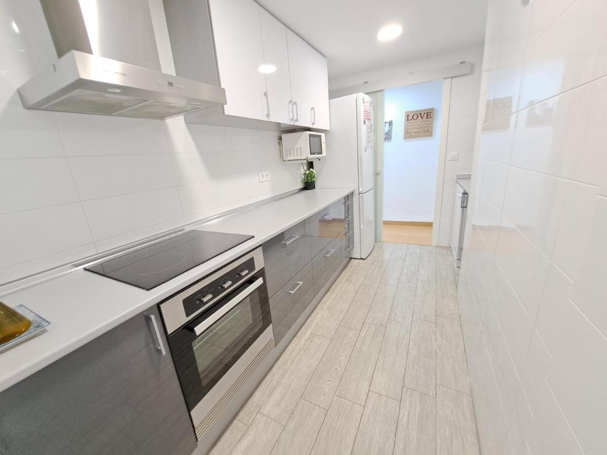 Centrico En Proximo Parada De Metro Angel Guimera Apartment *