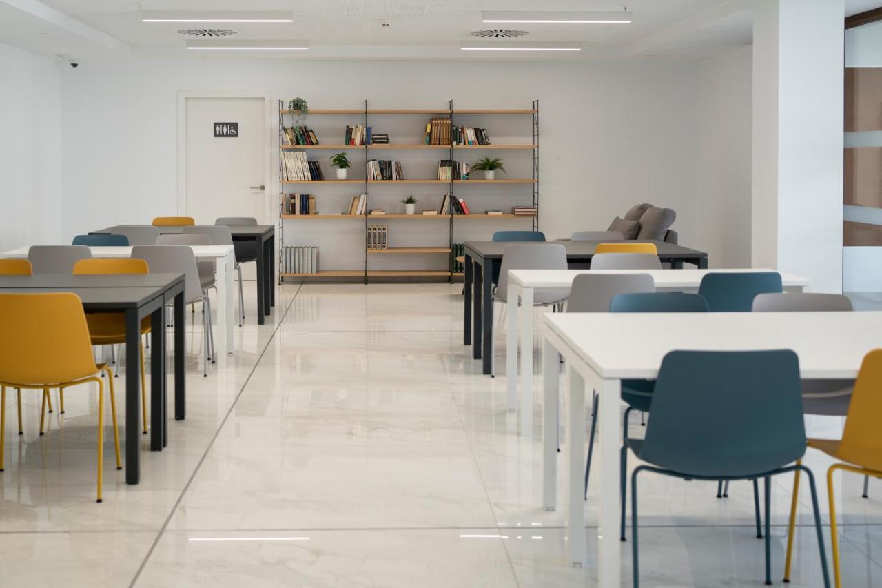 Micampus Avenida Del Puerto - Residencia De Estudiantes Appartement *