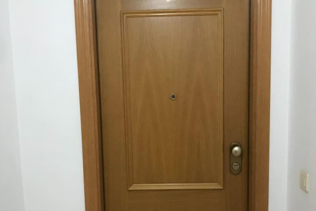 Comodo Y Espacioso Con Parking Valência