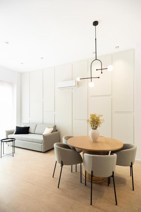 Blanq Marina Suites Aparthotel *