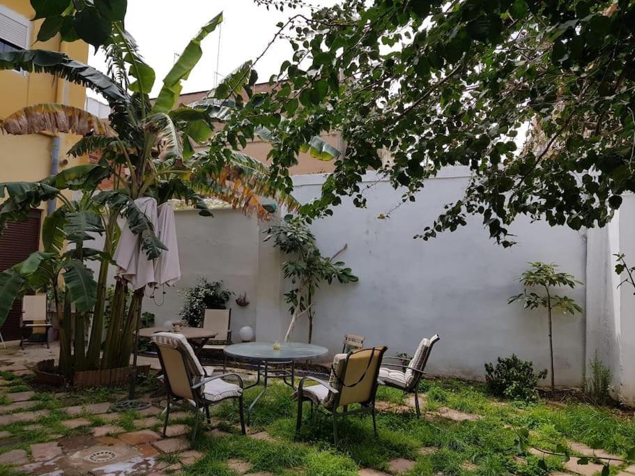 Apartment Precioso Con A/a En Ruzafa Con Terracita Privada Y Acceso A Un Jardin, 2-3 Personas