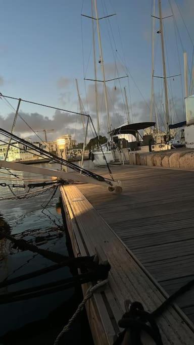 Botel Noche Insolita En Yate De 16m A 2 Minutos De La Playa *