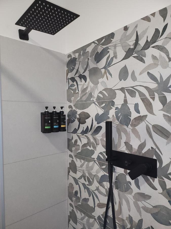 Emely Despacho Loft Port Homestay *