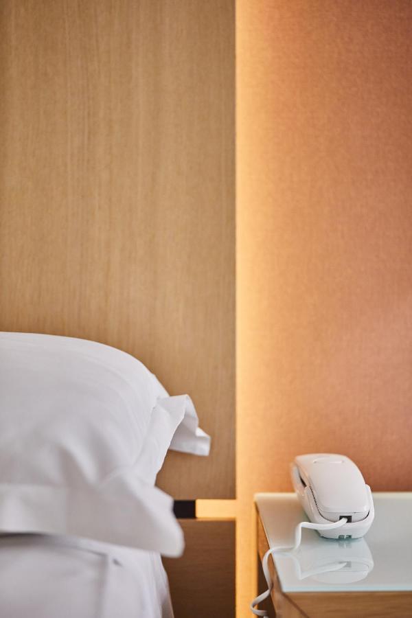 Hotel Silken Puerta 4*