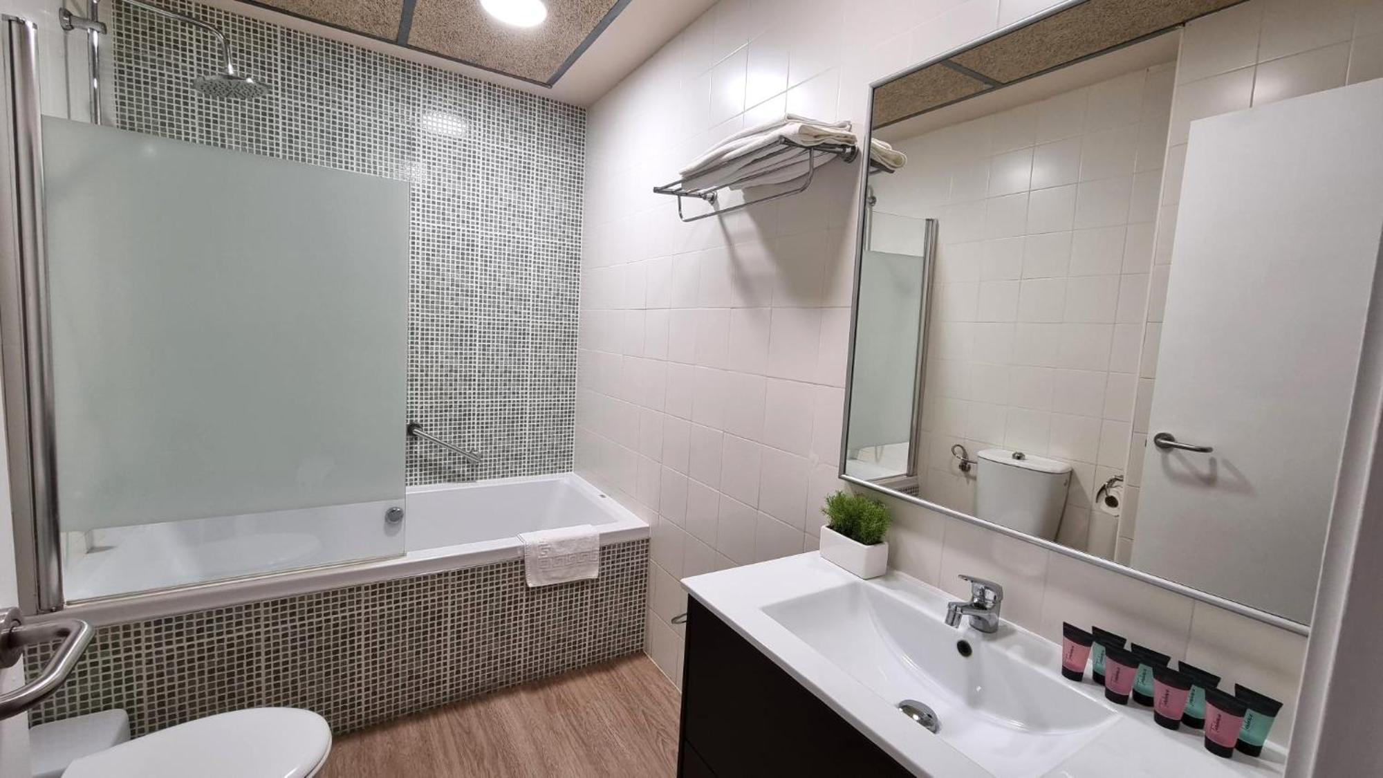 Apartment Residencia Universitaria Resa Damia Bonet *