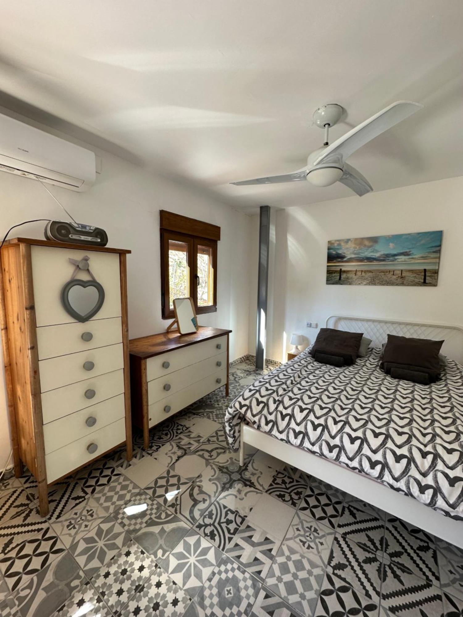 Precioso Con A/a En Ruzafa Con Terracita Privada Y Acceso A Un Jardin, 2-3 Personas Valencia