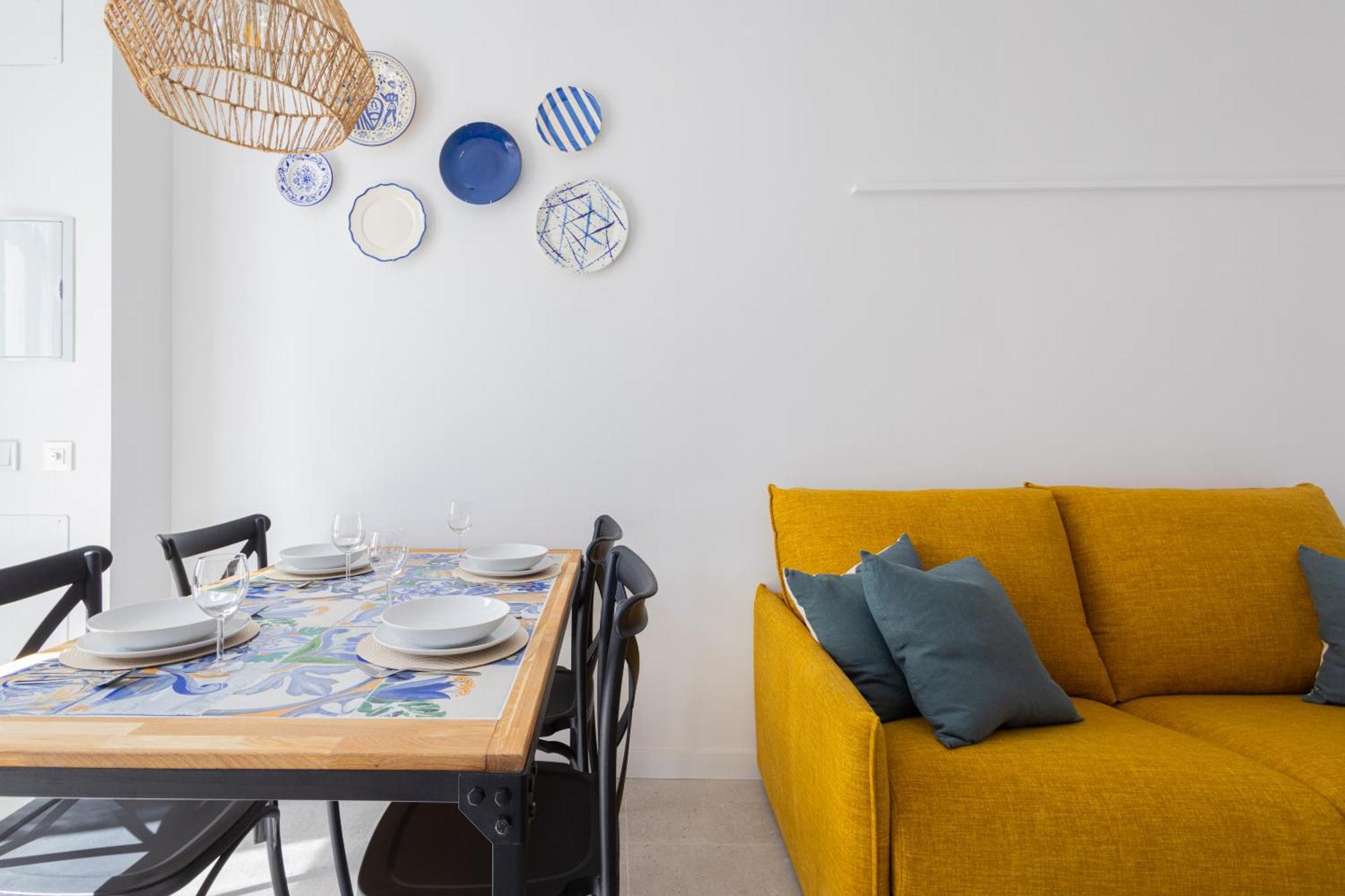 Florit Flats - Stylish By The Joaquin Sorolla Station