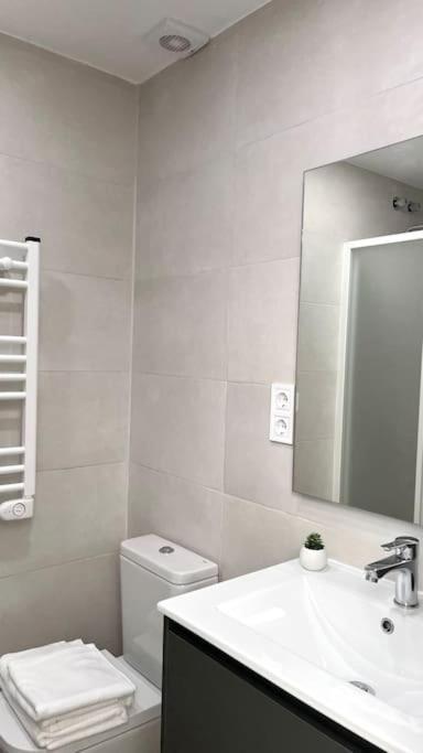 Apartment Nuevo Cerca De La Playa Y Centrico Valencia