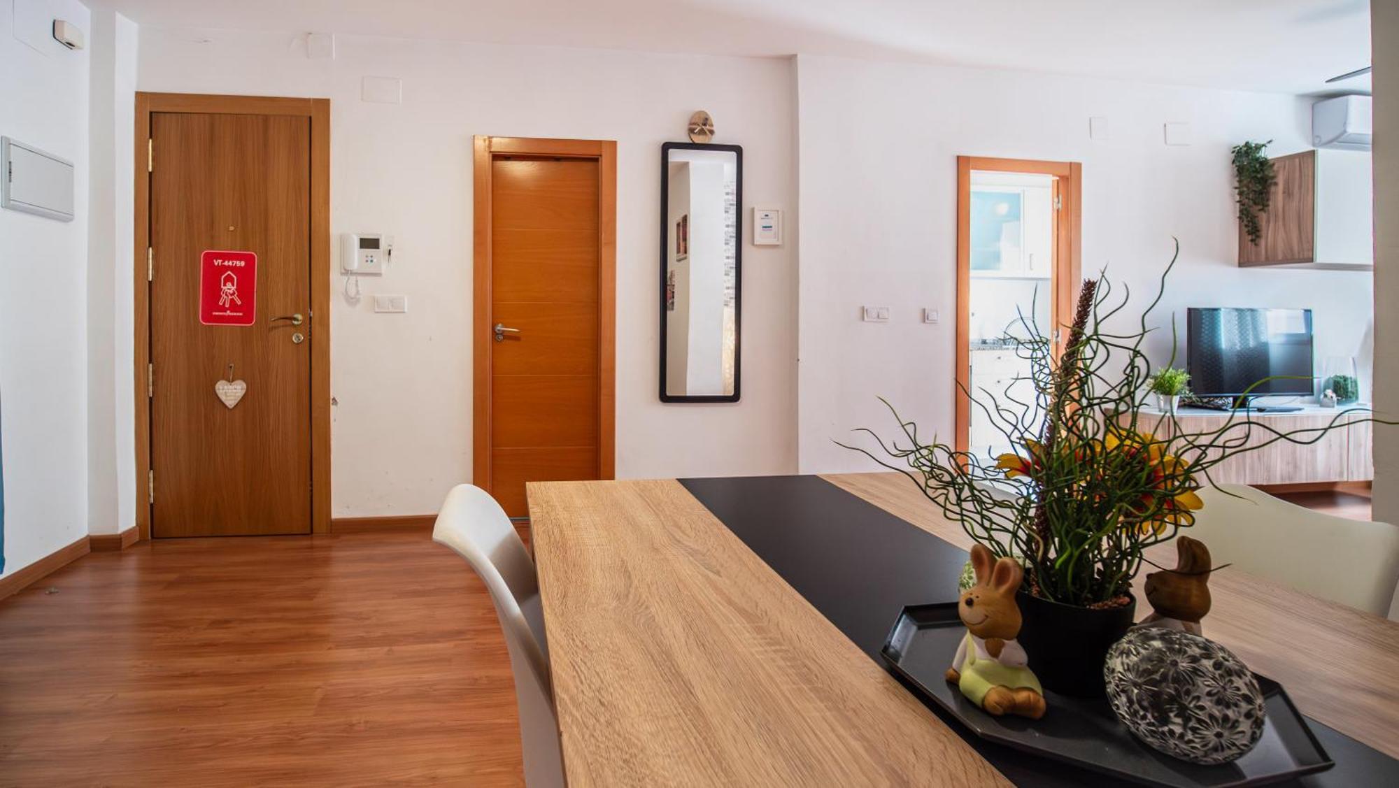 Flats Burjasot Apartment *