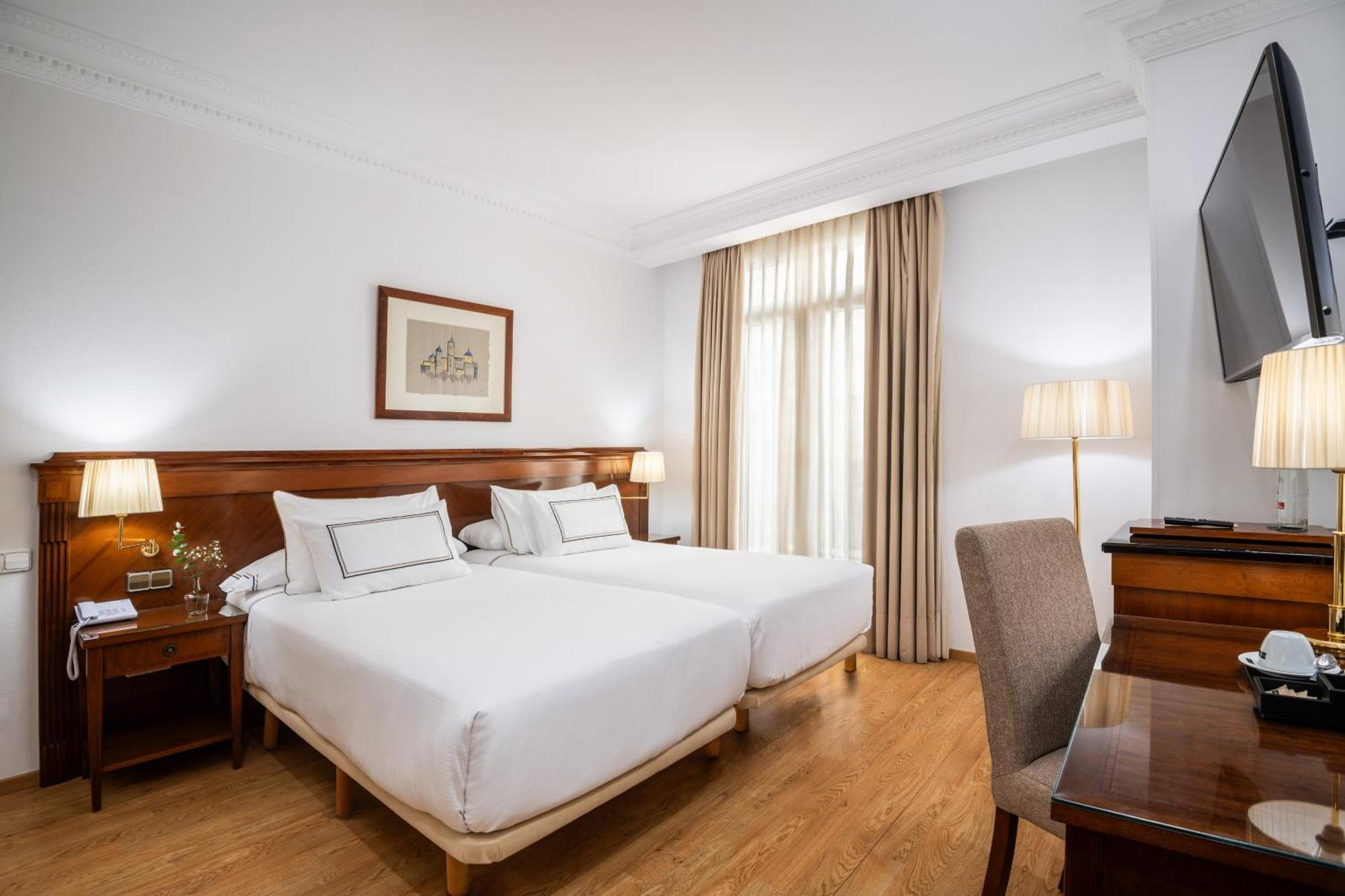Melia Plaza Hotel