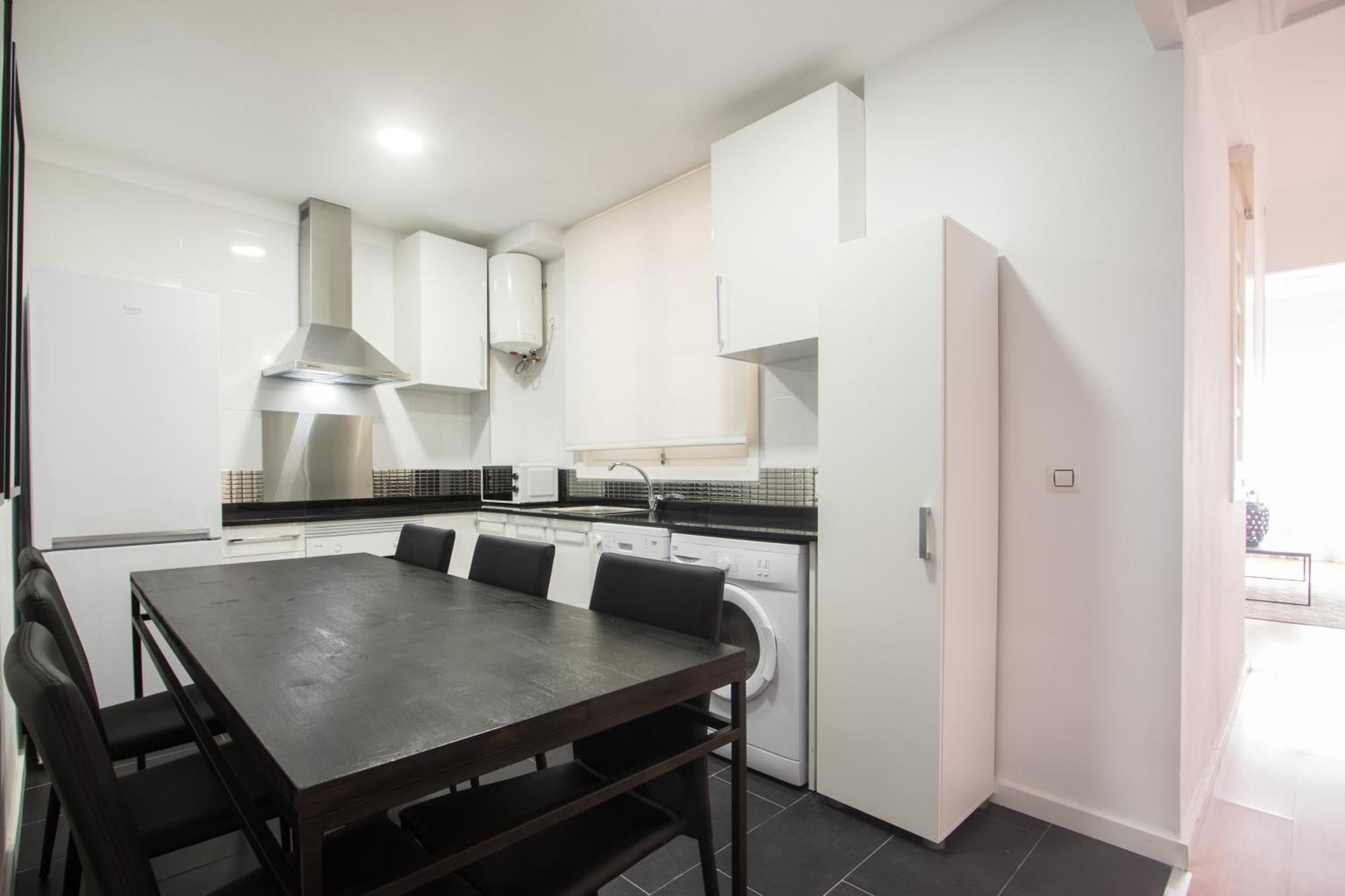 Luxury - Boutique Center Apartment *