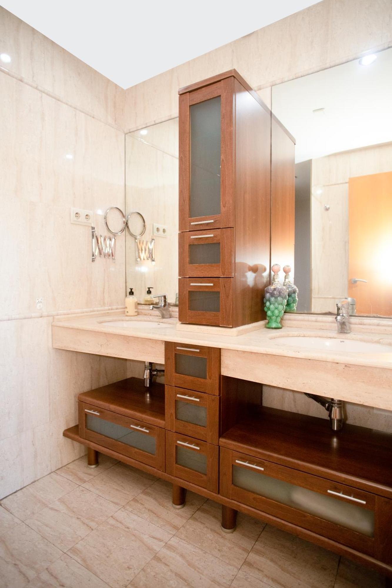 Appartement Penthouse Duplex In A 4 Floors Spanish House -8 Min To Center By Metro