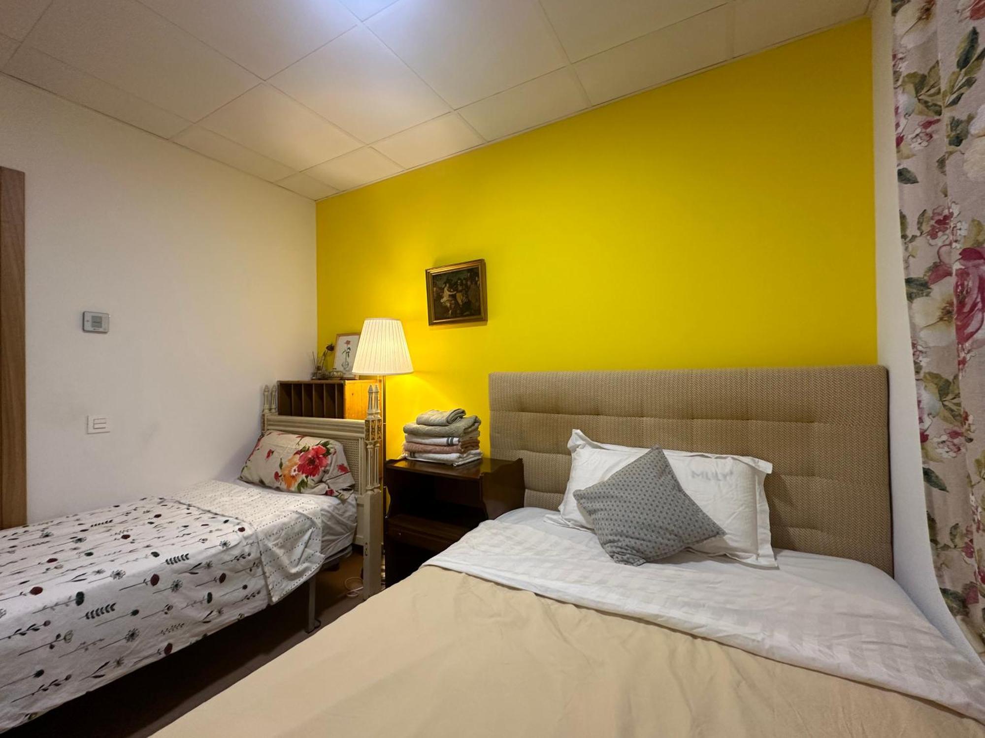 Privatunterkunft Mirador 2 Del Mercado - Con Bano Privado En El Centro De La Ciudad Vella *