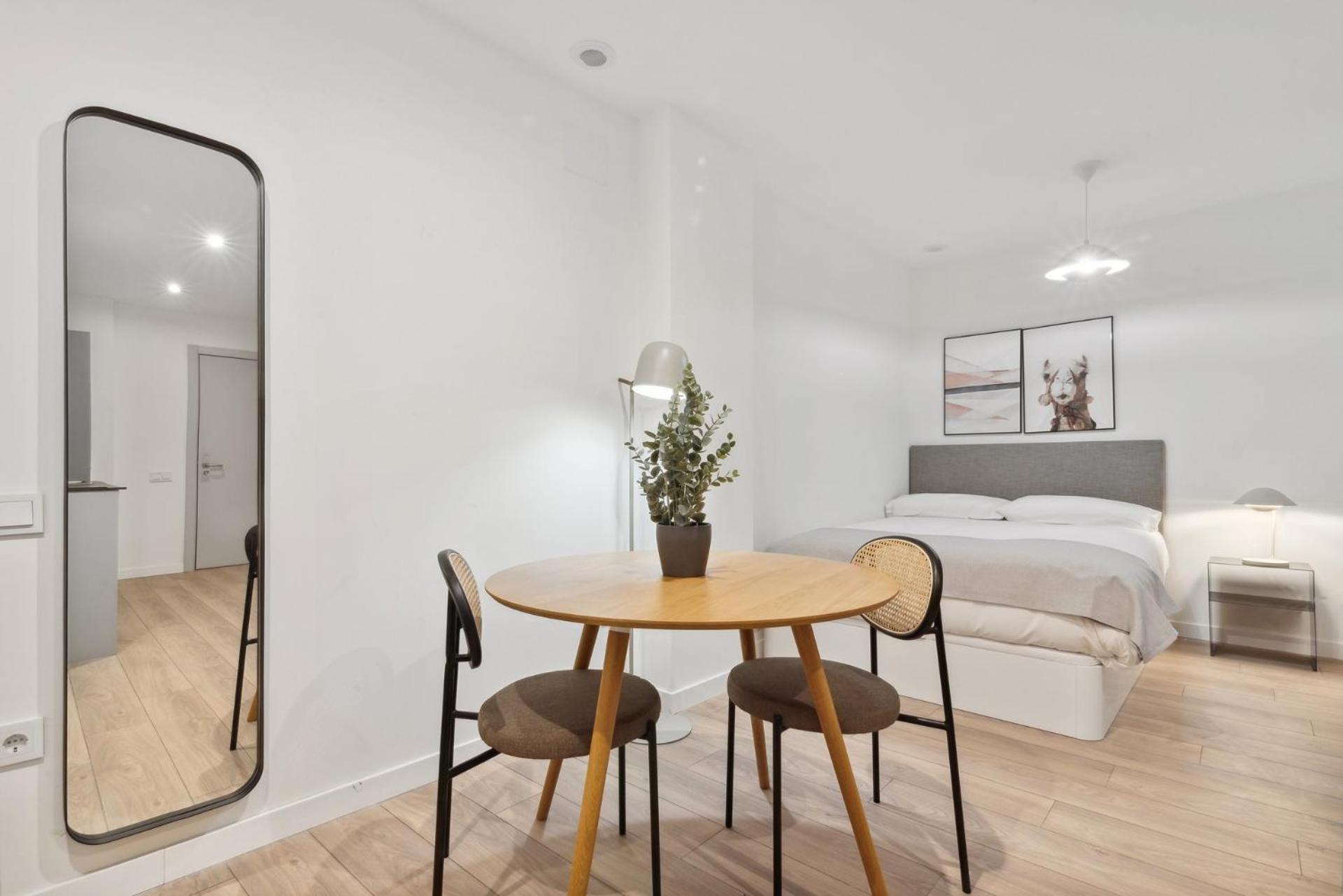 Apartment Limehome Carrer Del Pare Palau I Quer Valencia