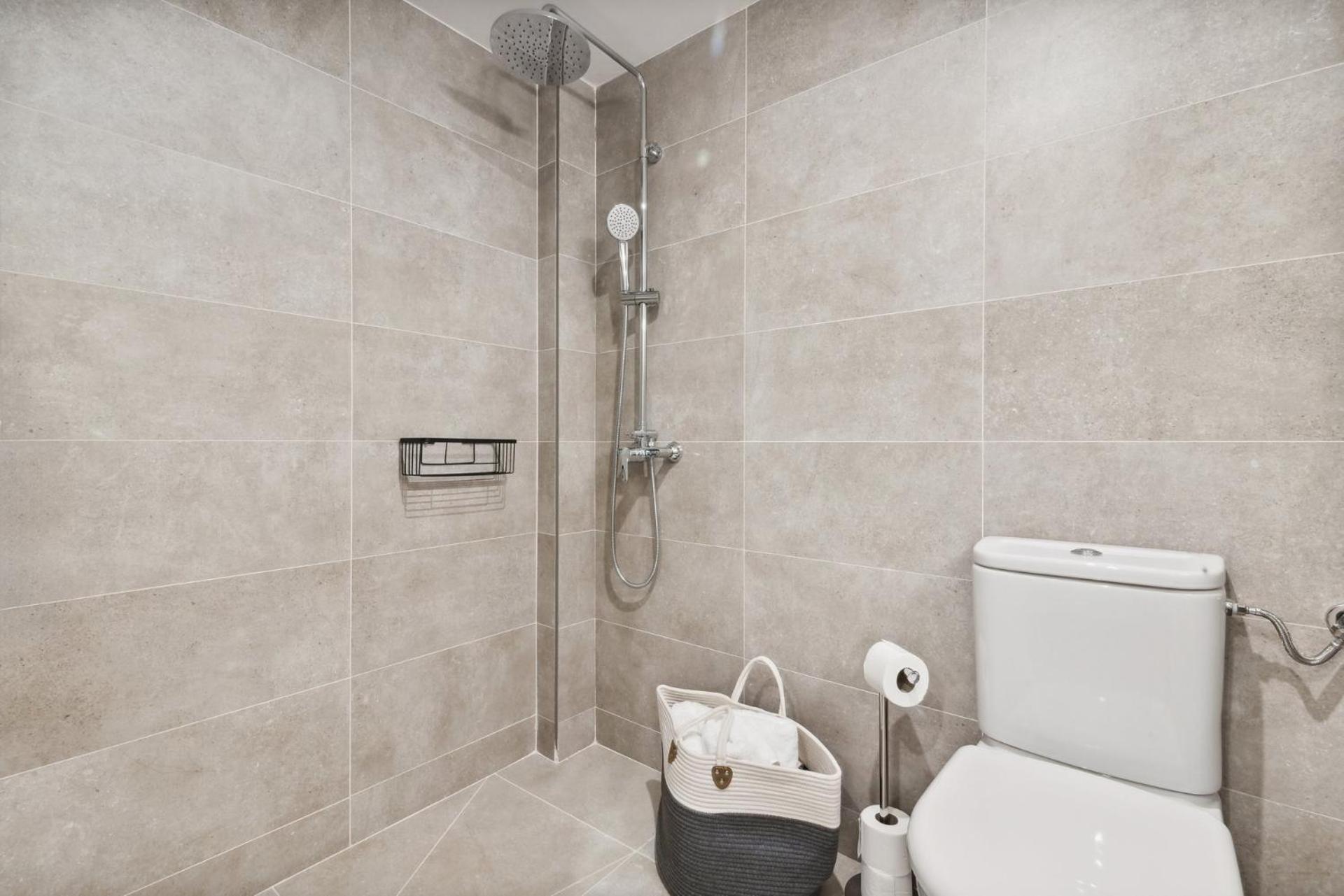 Apartment Limehome Carrer Del Pare Palau I Quer Valencia
