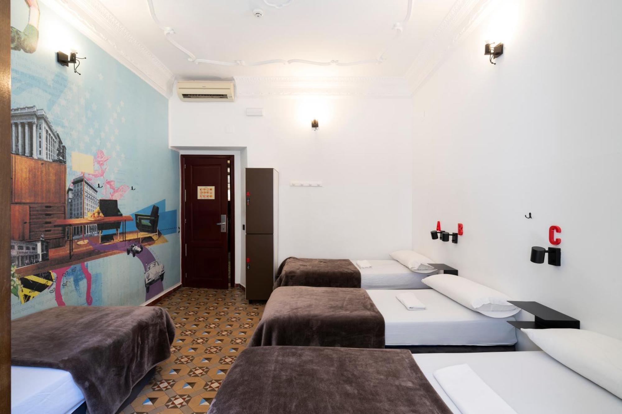 Youth By Feetup Hostel