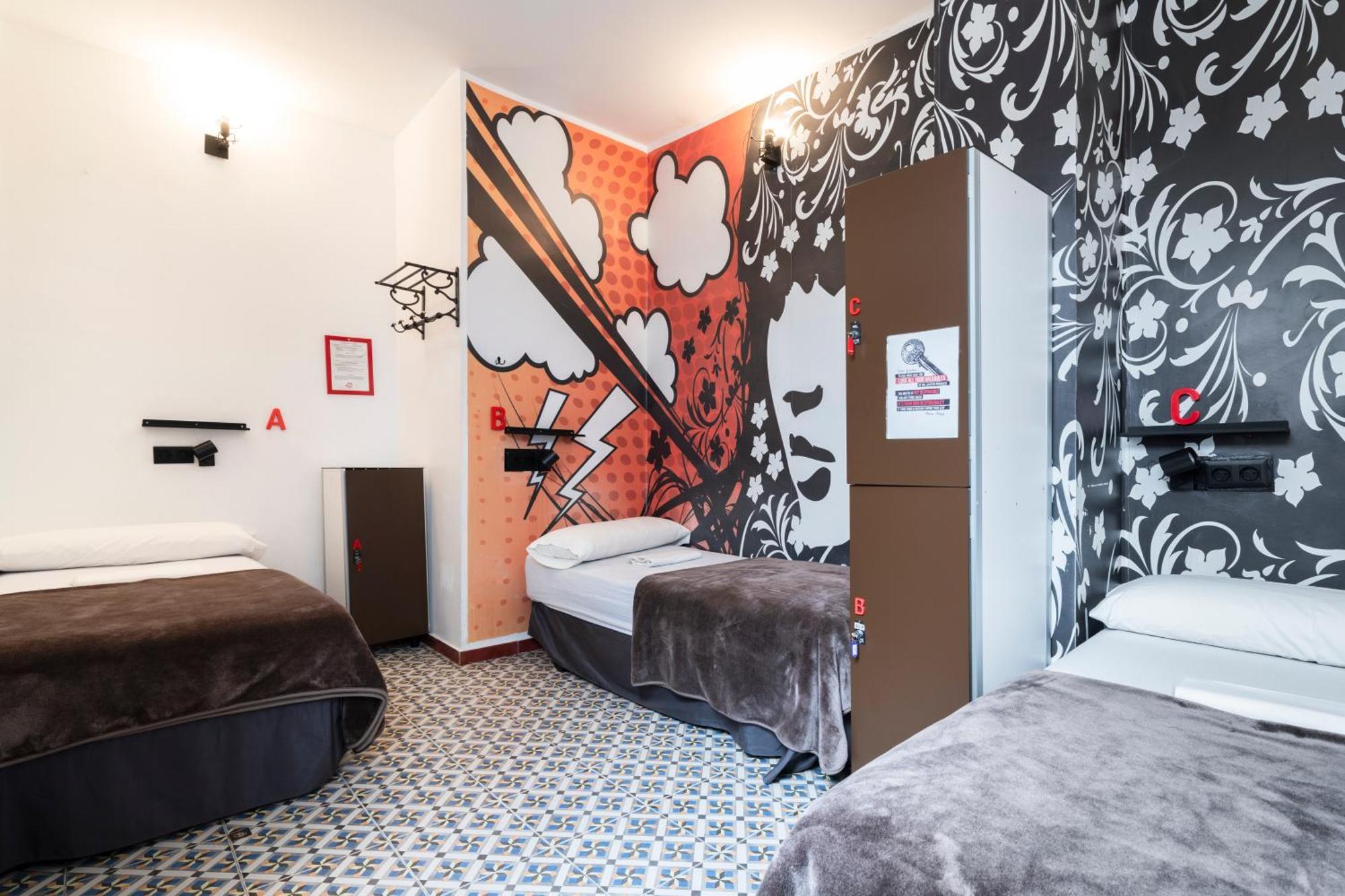Youth By Feetup Hostel