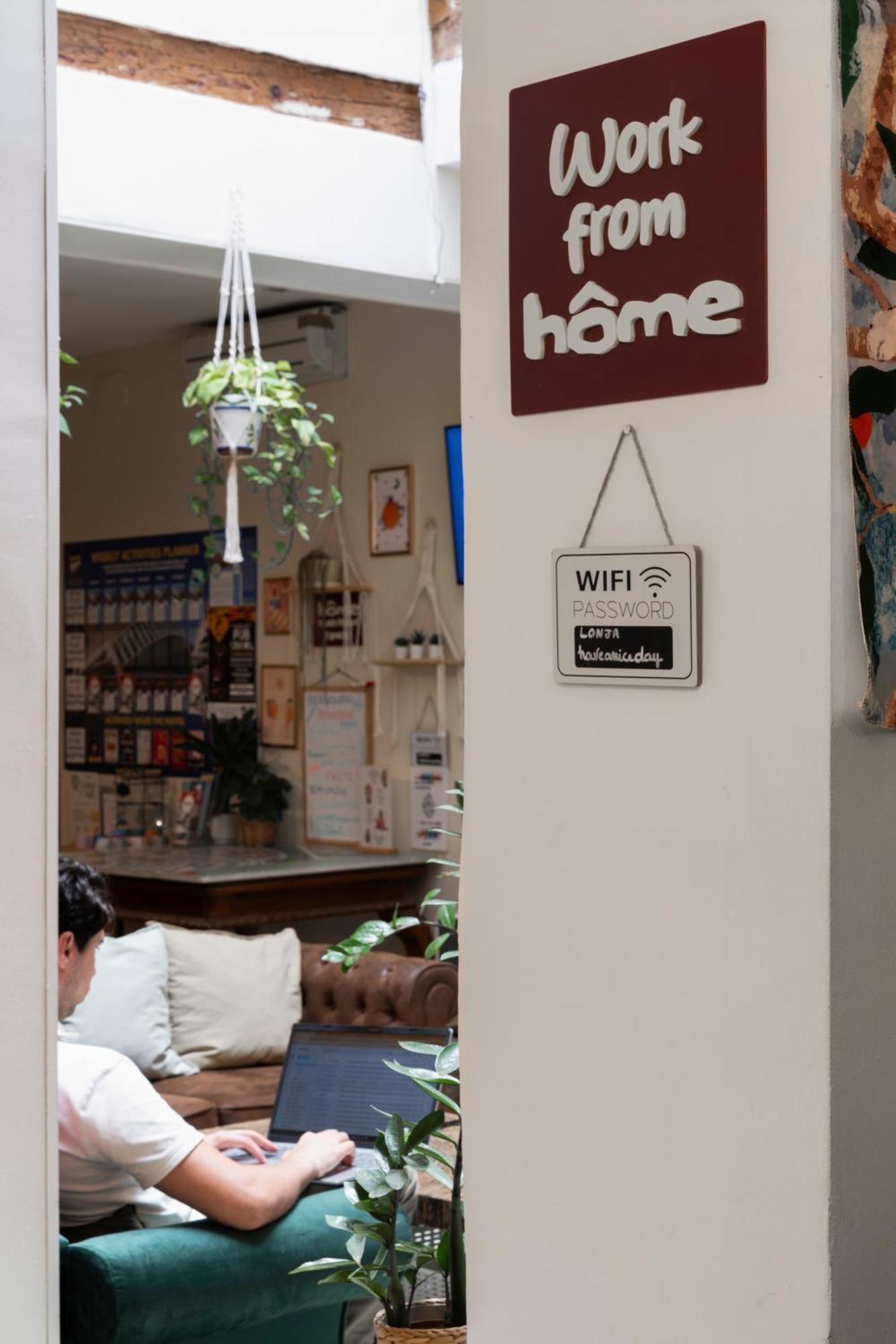 Youth By Feetup Hostel Valencia
