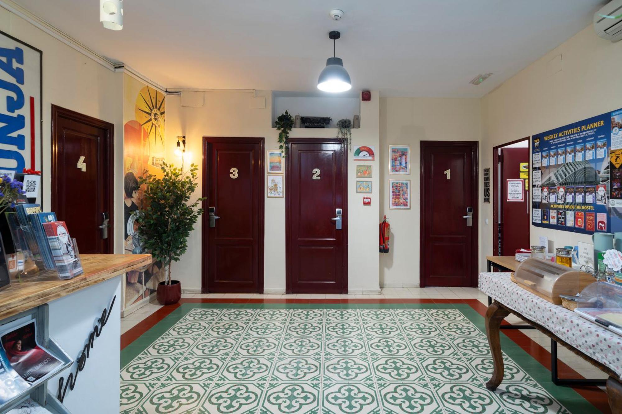 Hostel Youth By Feetup Valencia