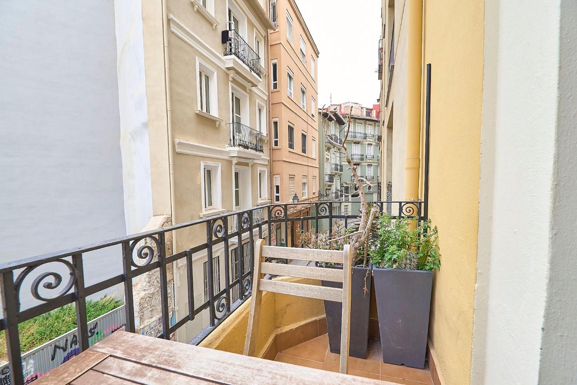 Appartement Adenzo Flats Market *
