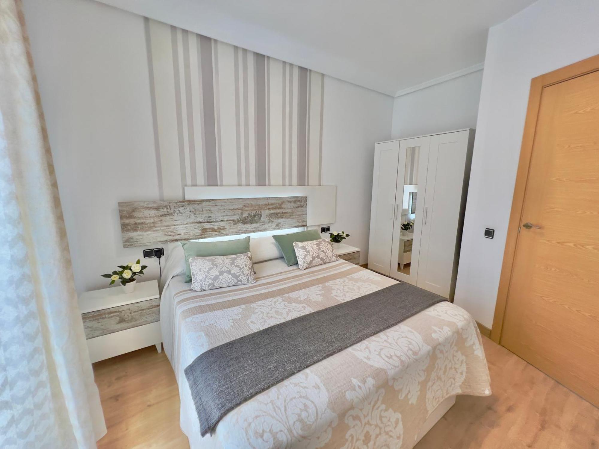 Cozy In Valencia! Wi-fi ! Apartment
