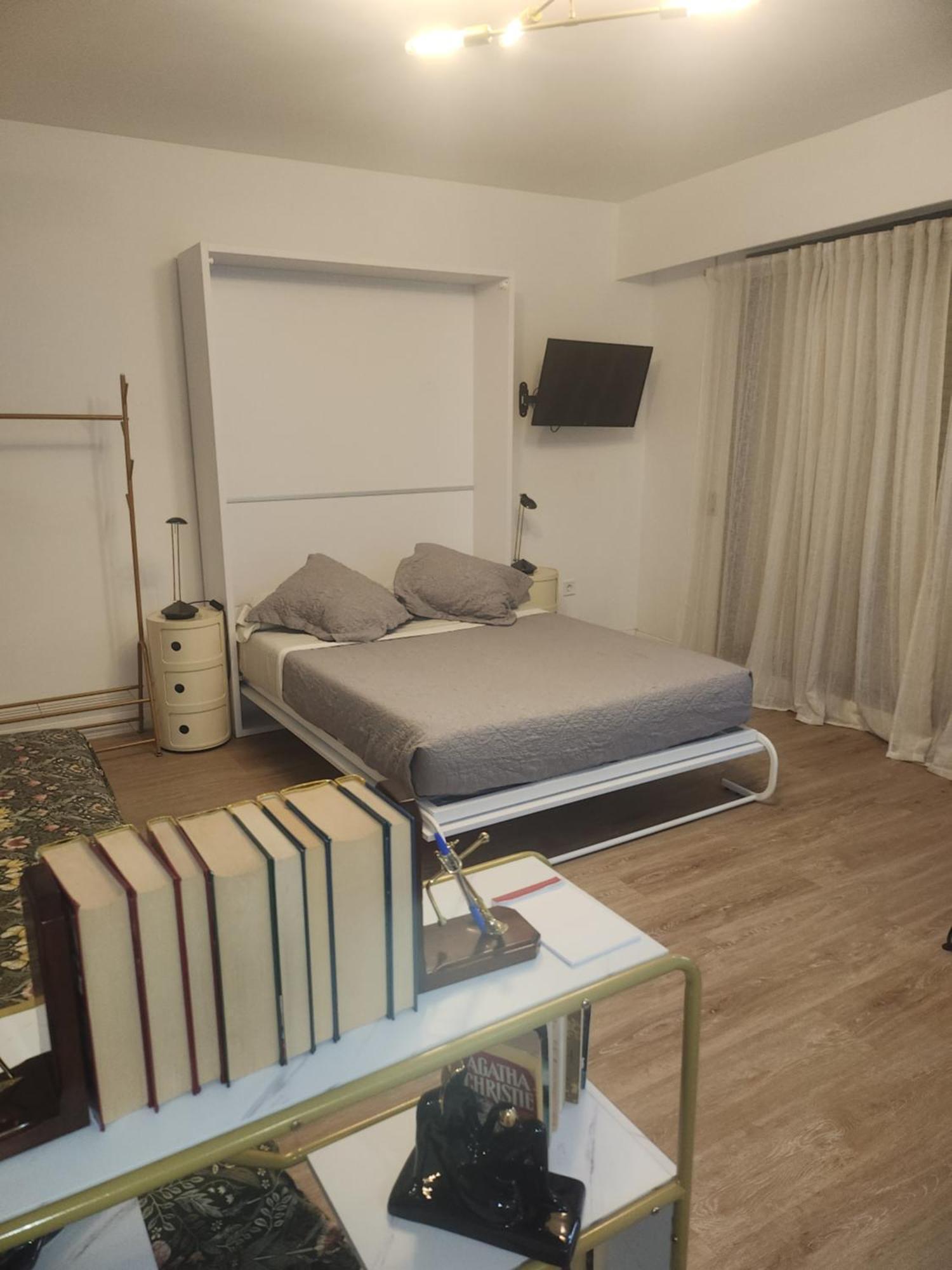 Emely Despacho Loft Port Homestay Valencia