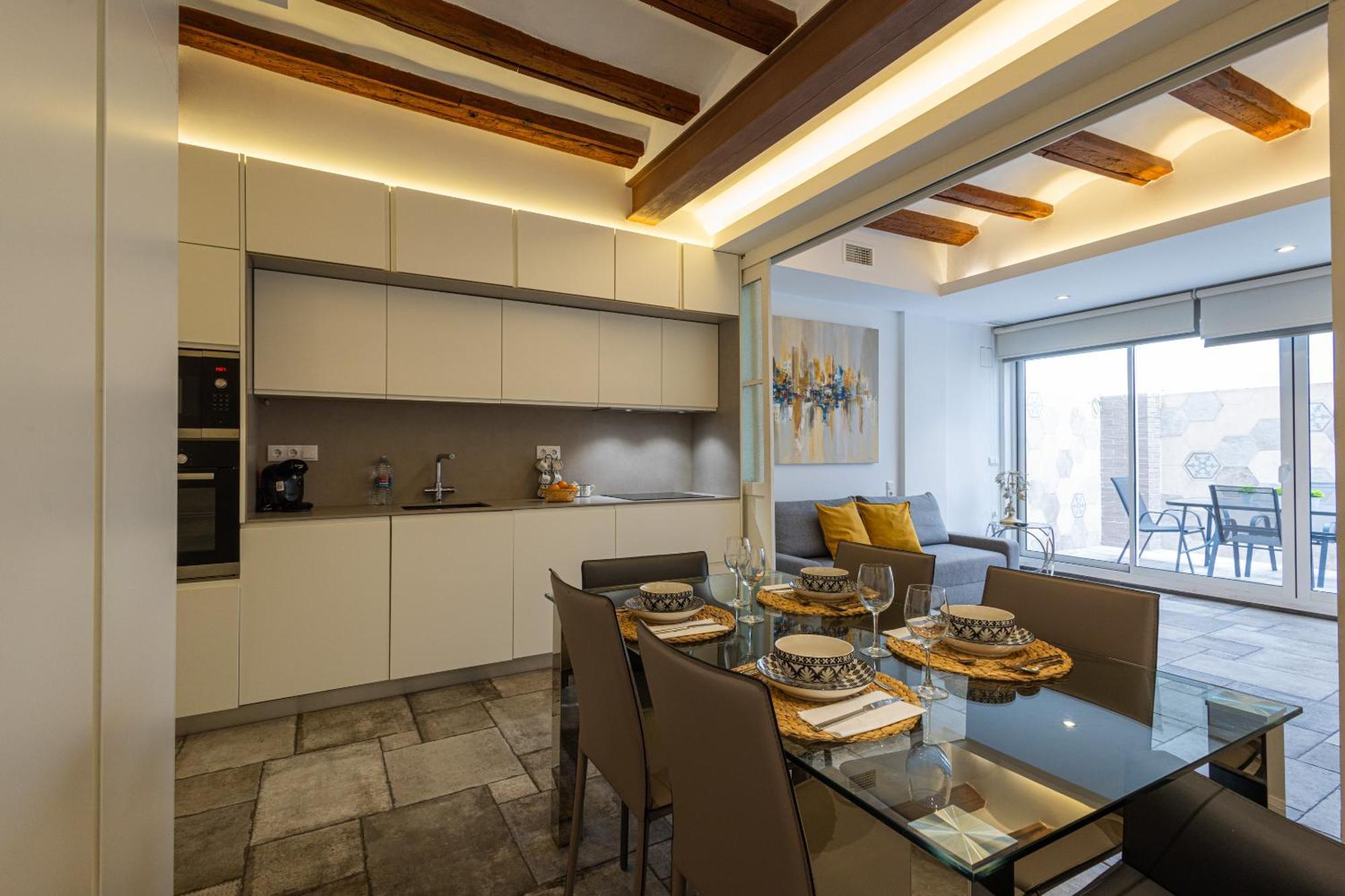 Florit Flats - Center Modern 1br 2bth Terrace Wi-fi Ac Apartment *