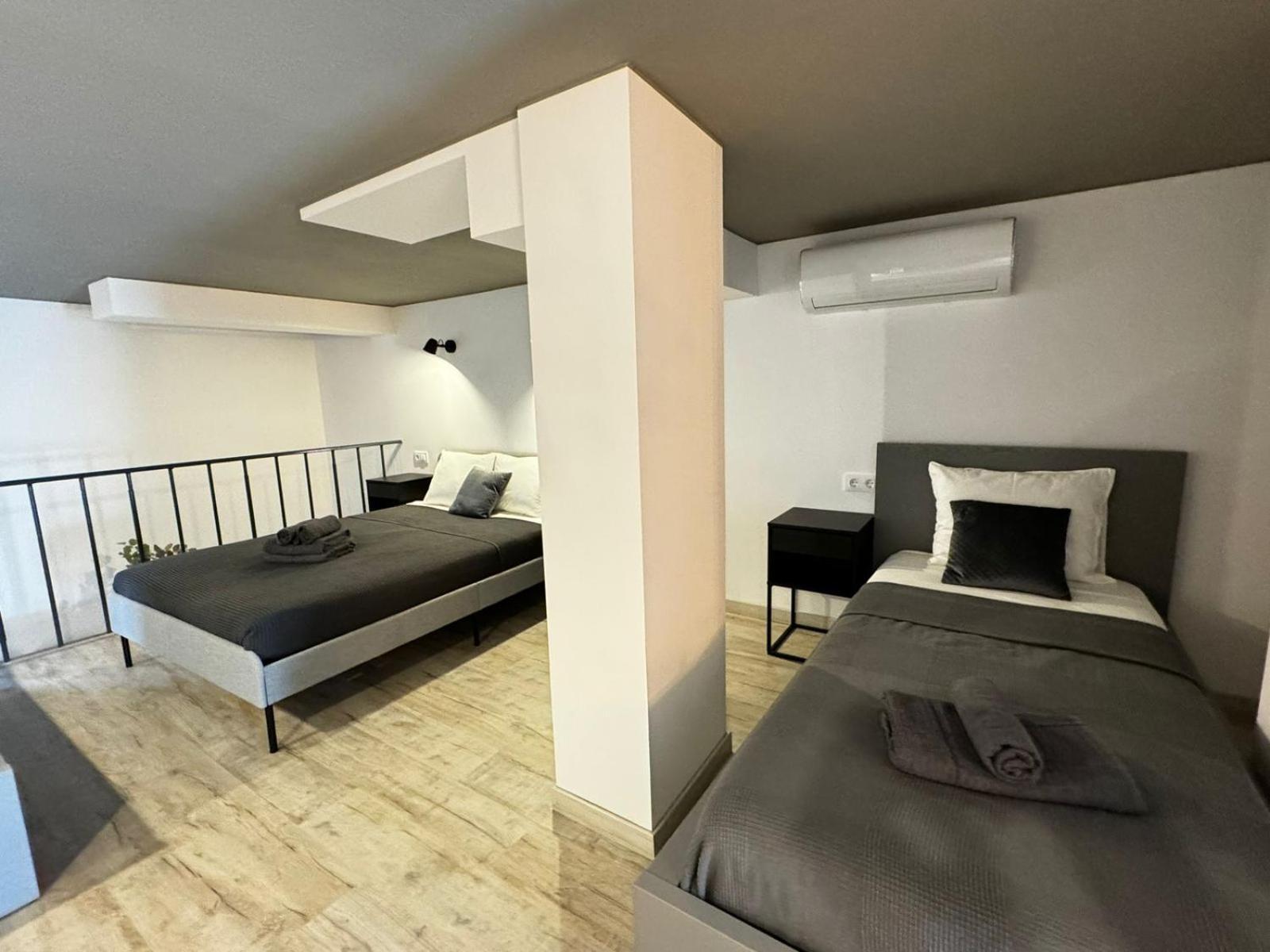 Melia Y Fuster 23c * Valencia