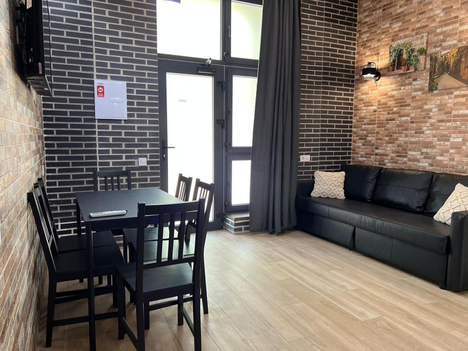 Melia Y Fuster 23c Aparthotel