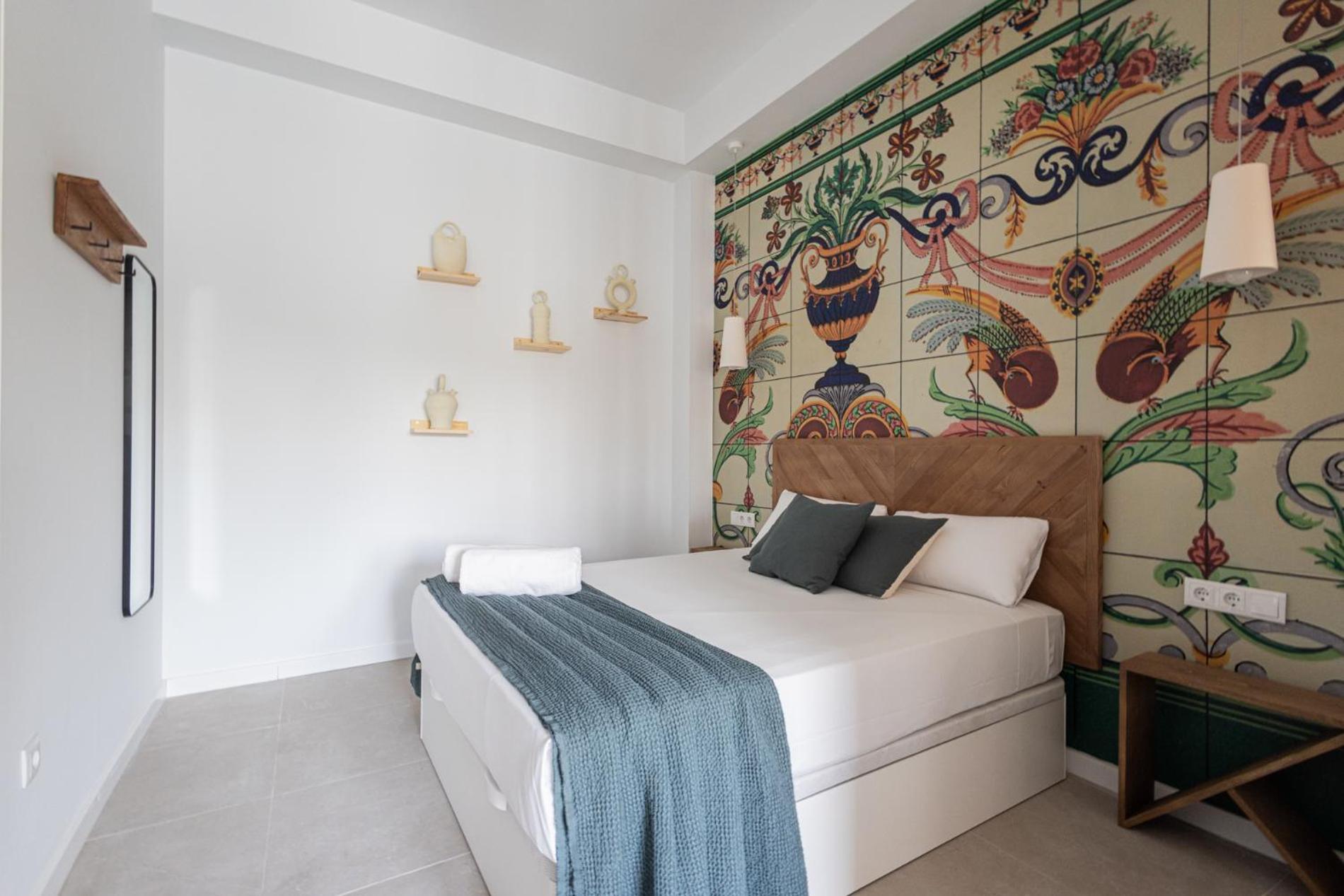Florit Flats - Stylish Ceramic With Free Bicycles By The Joaquin Sorolla Station *