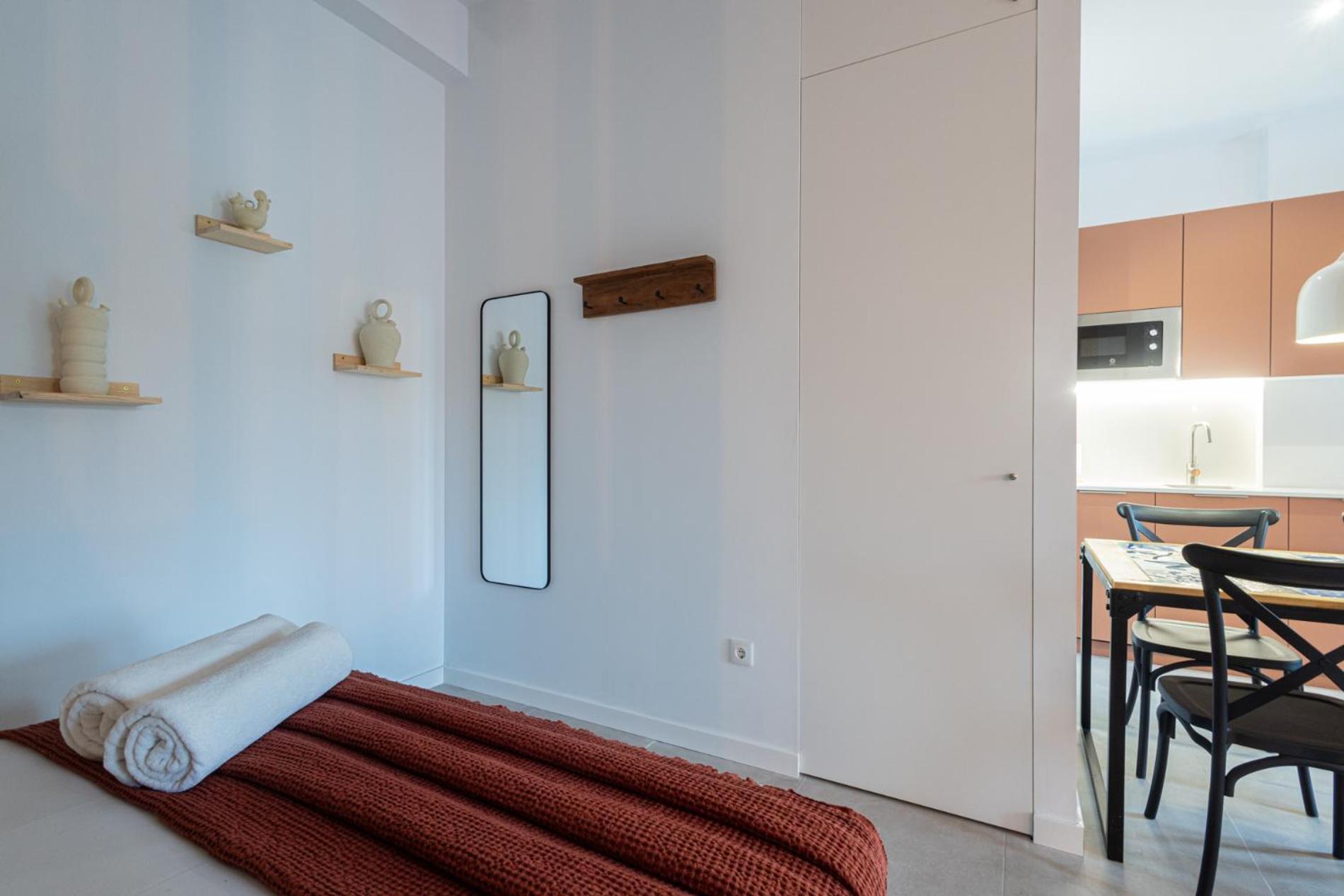 Florit Flats - Stylish Ceramic With Free Bicycles By The Joaquin Sorolla Station Apartment *