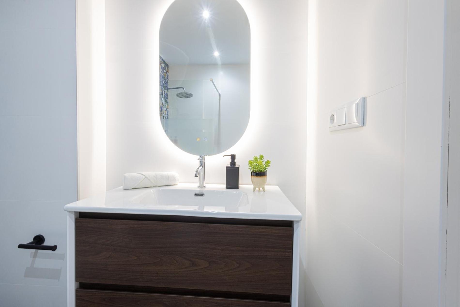 Florit Flats - Stylish Ceramic With Free Bicycles By The Joaquin Sorolla Station Apartment Valencia