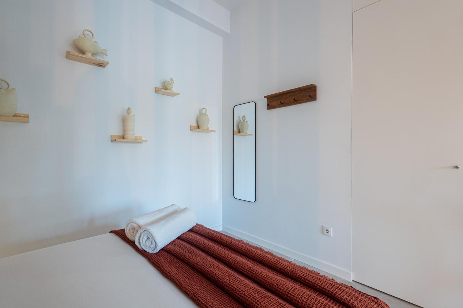 Florit Flats - Stylish Ceramic With Free Bicycles By The Joaquin Sorolla Station Valencia