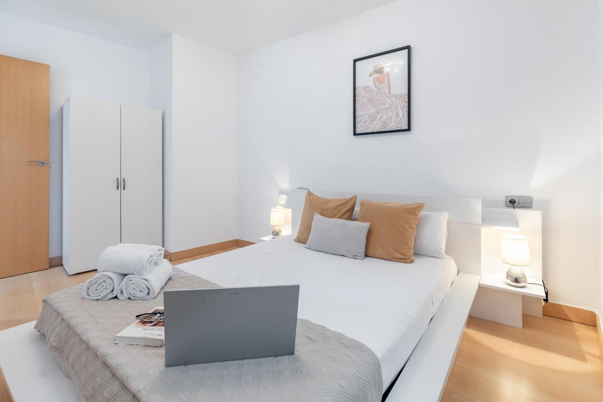 Travel Habitat Torres De Serrano Apartment Valencia