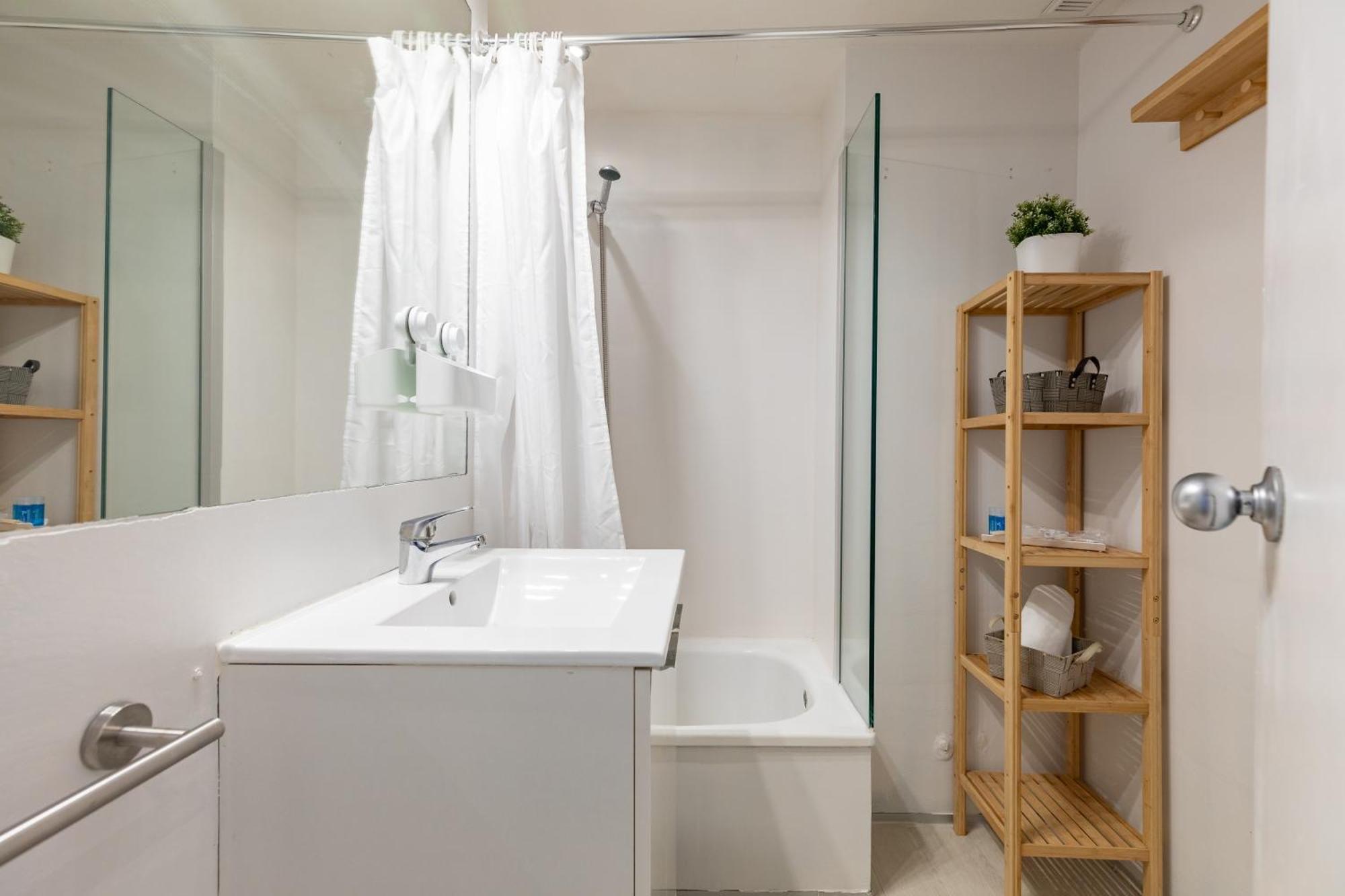 Apartment Travel Habitat Torres De Serrano *