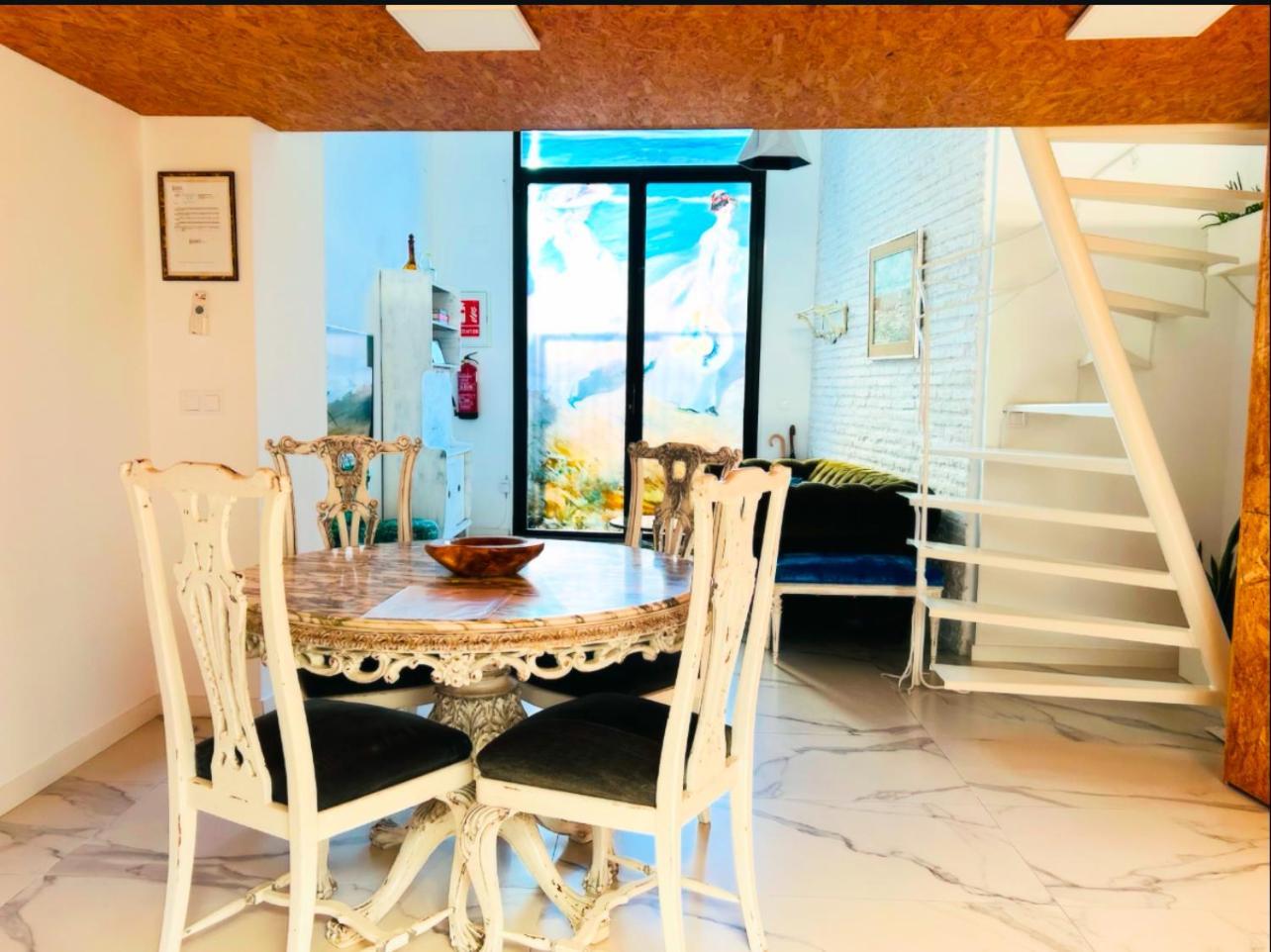 Loft Con Mucha Luz En El Centro Barrio Ruzafa * Valência