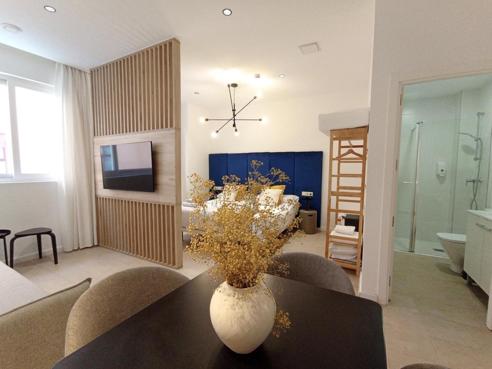 Aparthotel Blanq Marina Suites