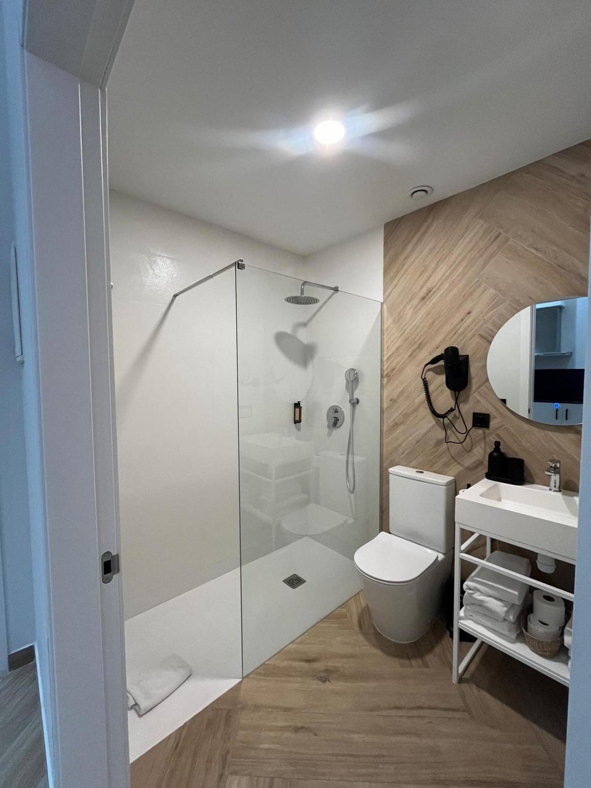Aparthotel Blanq Marina Suites Valencia