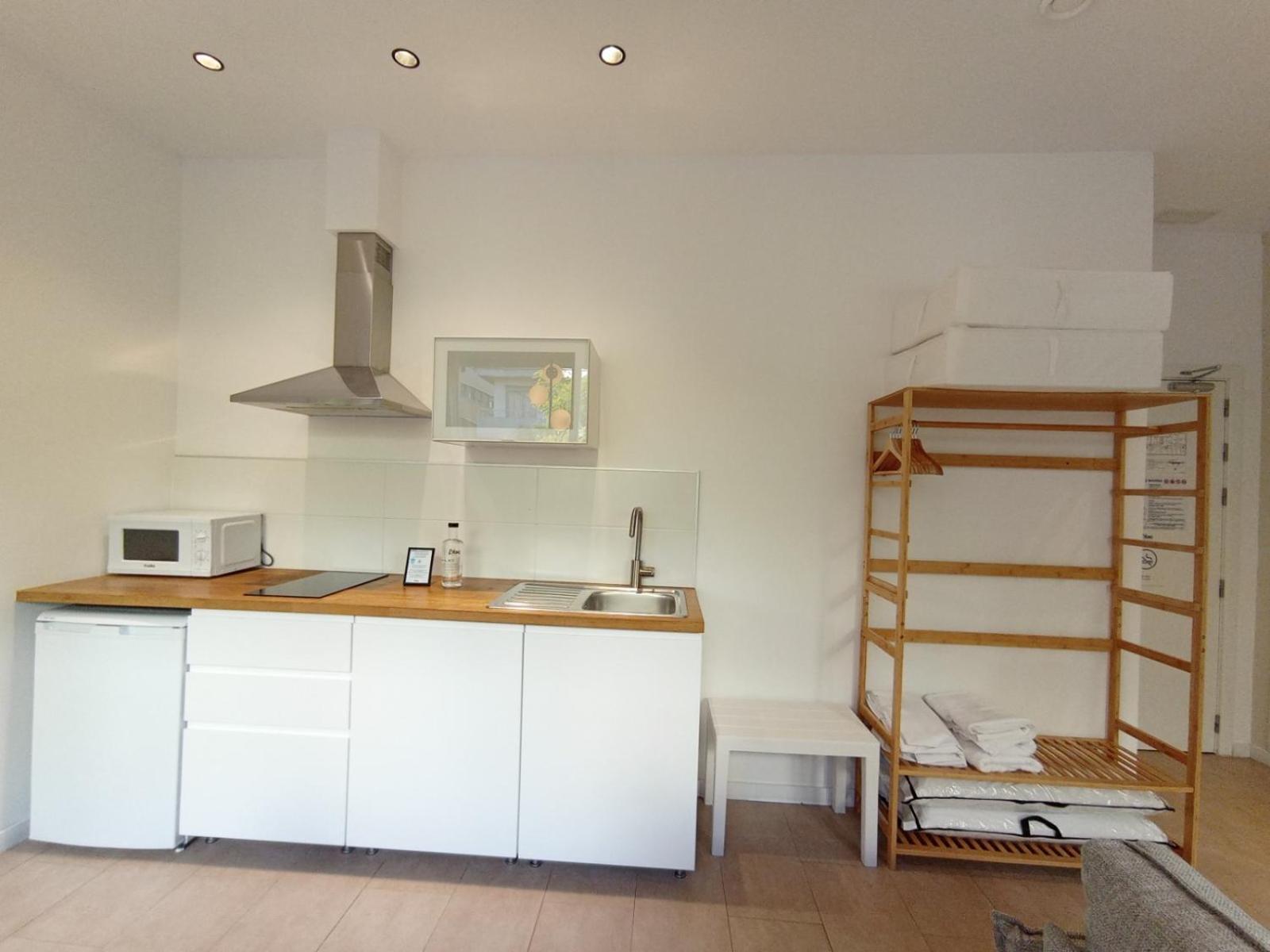 Blanq Marina Suites Aparthotel