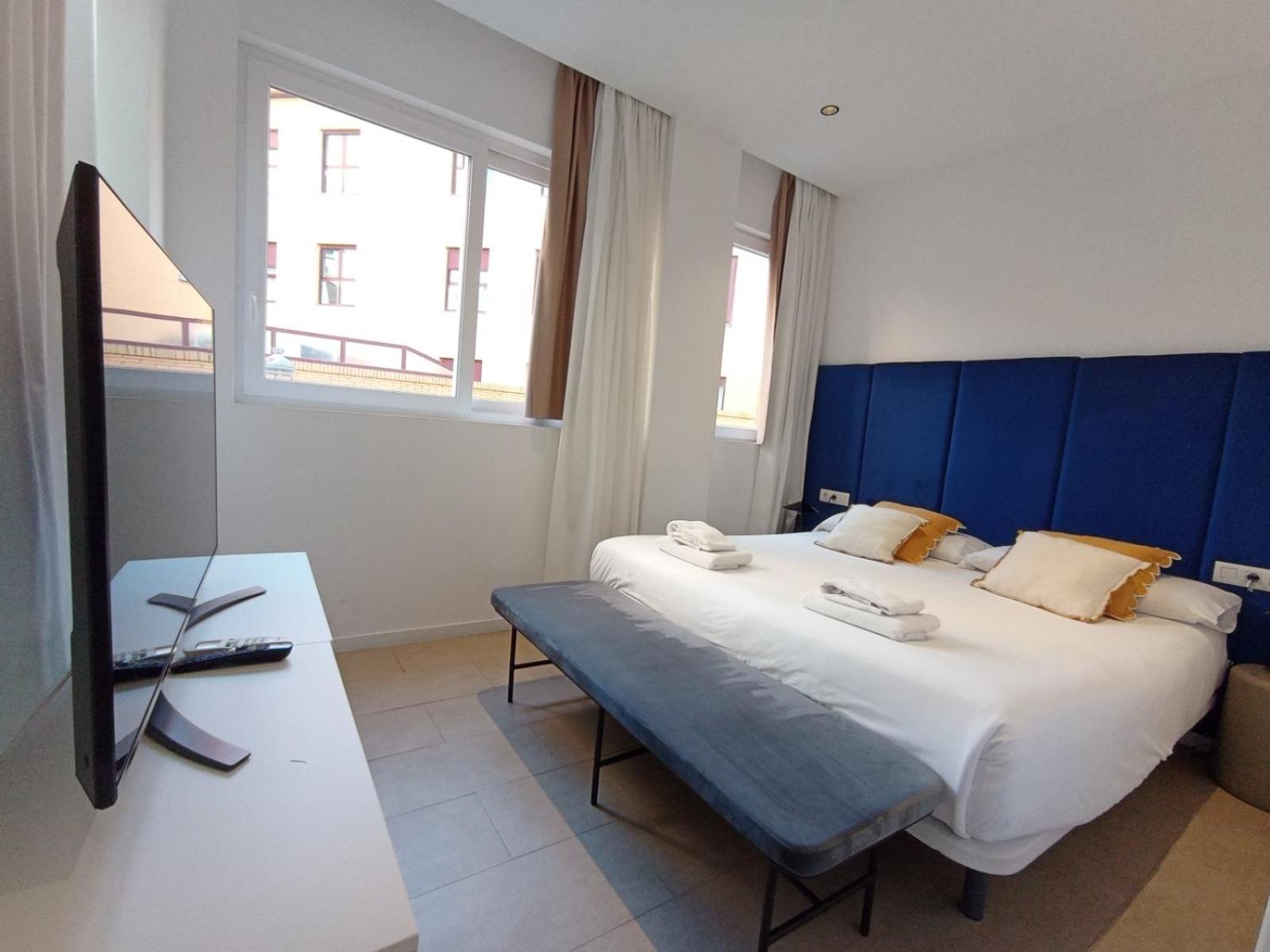 Aparthotel Blanq Marina Suites