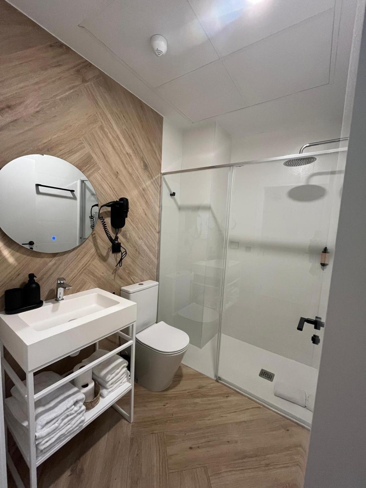Blanq Marina Suites Aparthotel