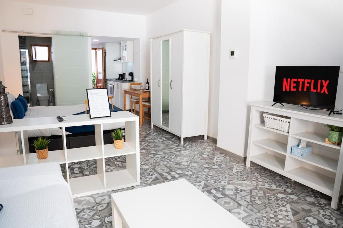 A 7 Minutos De La Playa Y Cerca De La Estacion De Autobus Apartment *