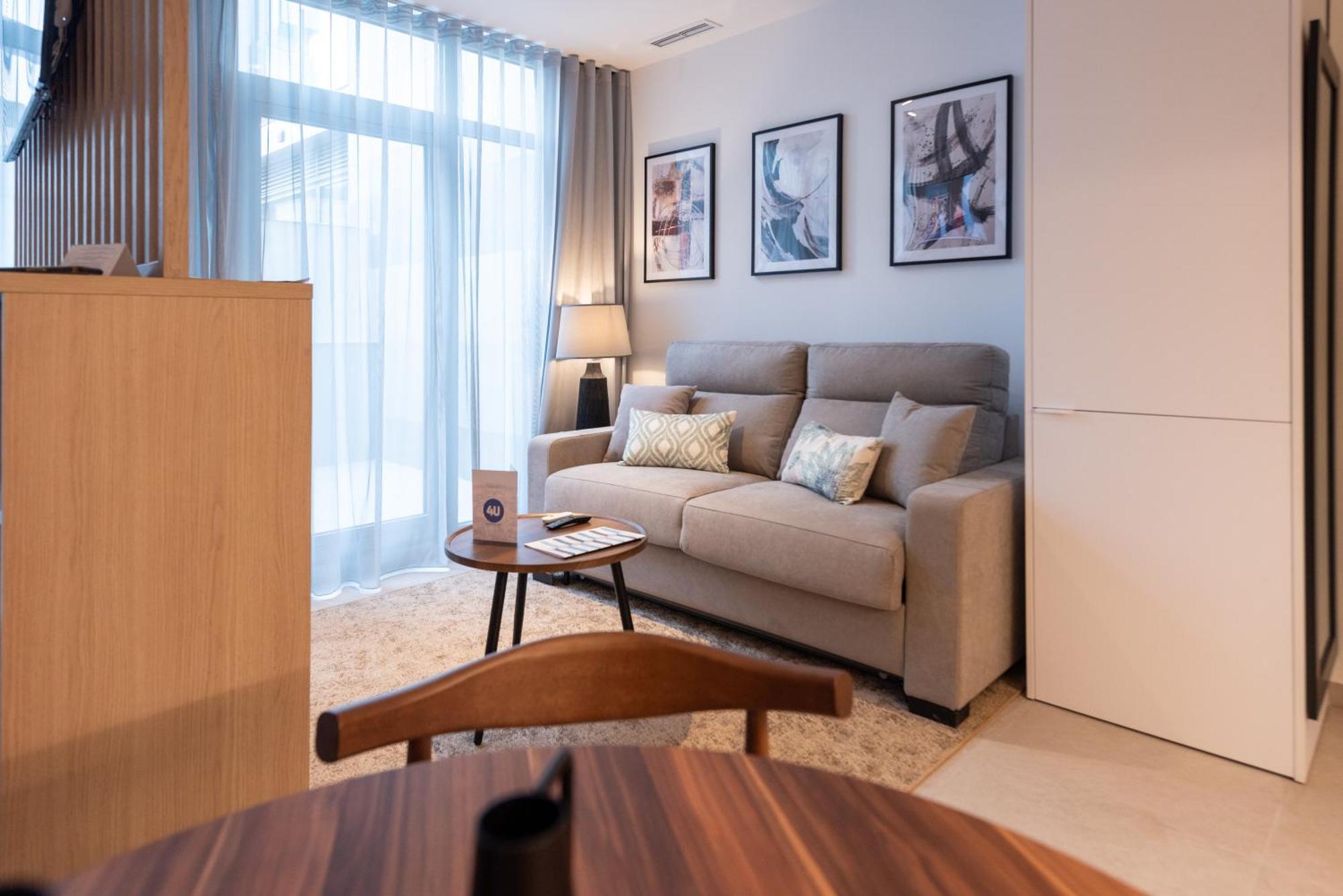 Dorm4you Arena Aparthotel