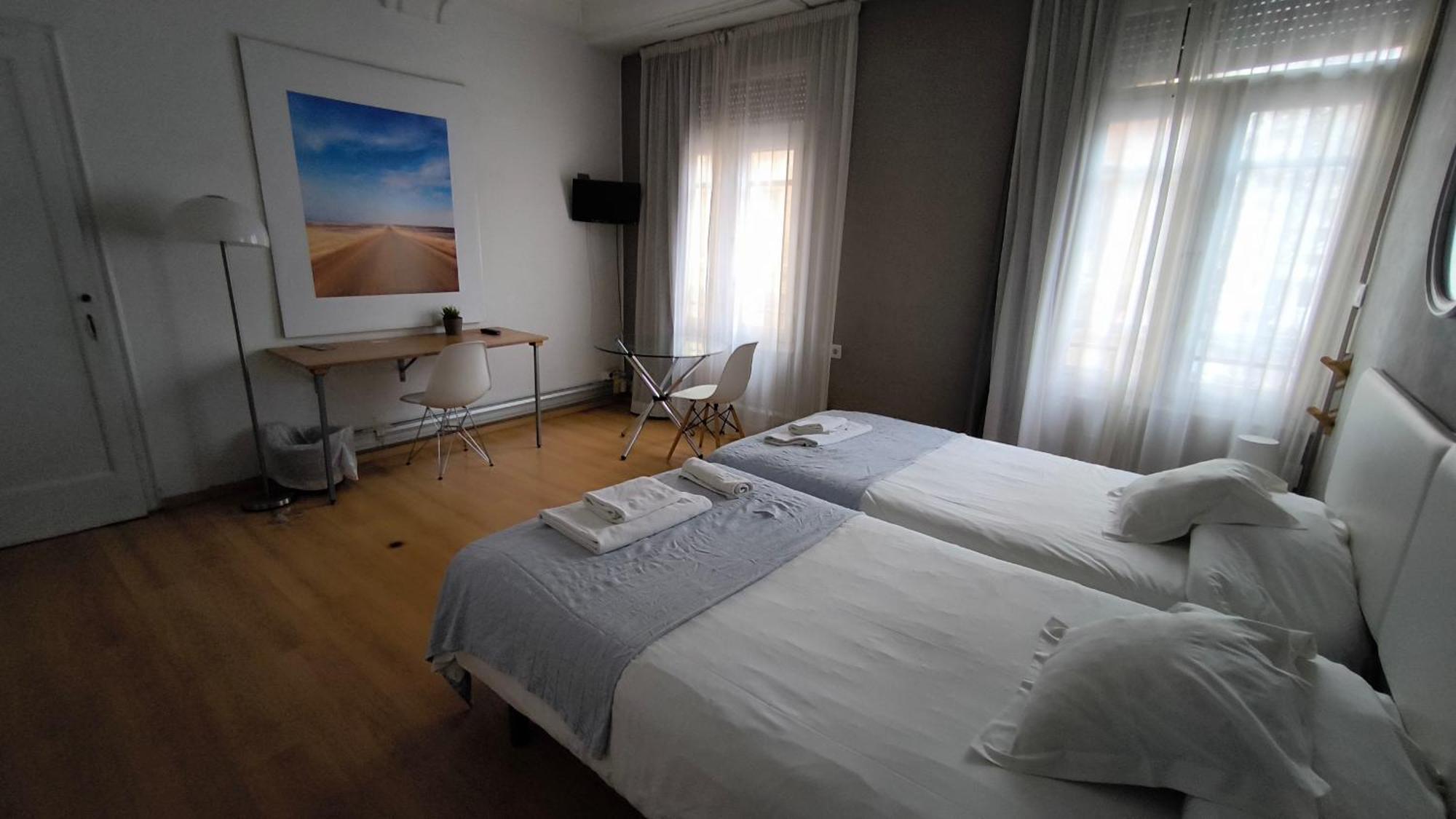 7 Moons Valencia