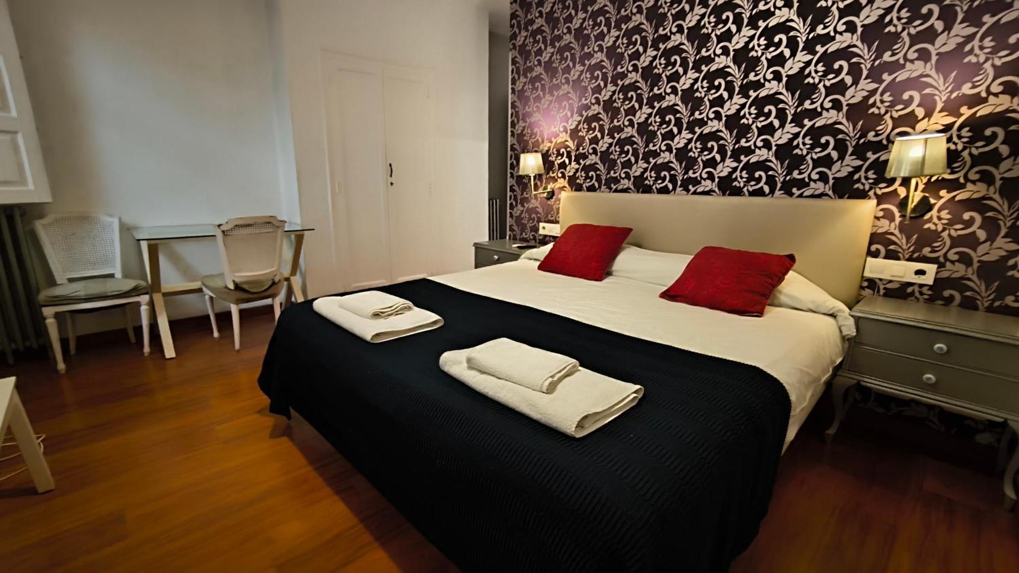 7 Moons Bed & Breakfast Valencia