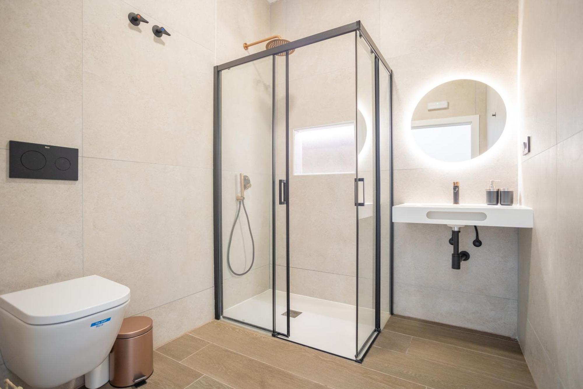 Flats-elegante, Junto Al Roig Arena Apartment *
