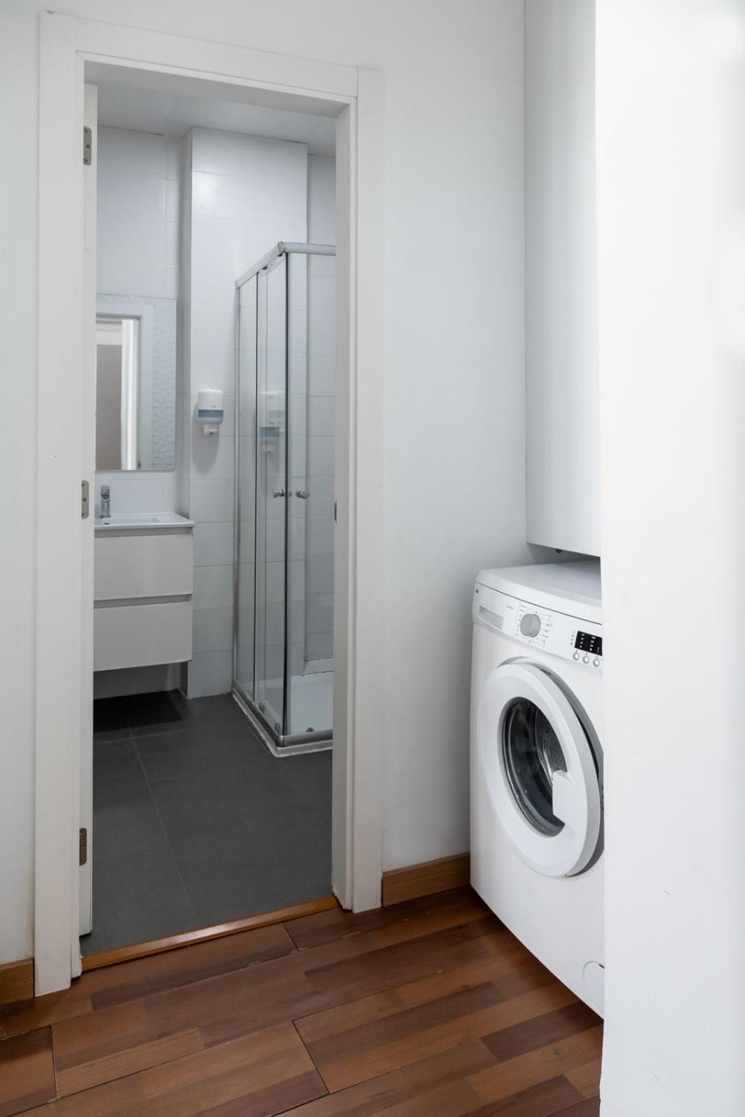 Up Town Apartment *