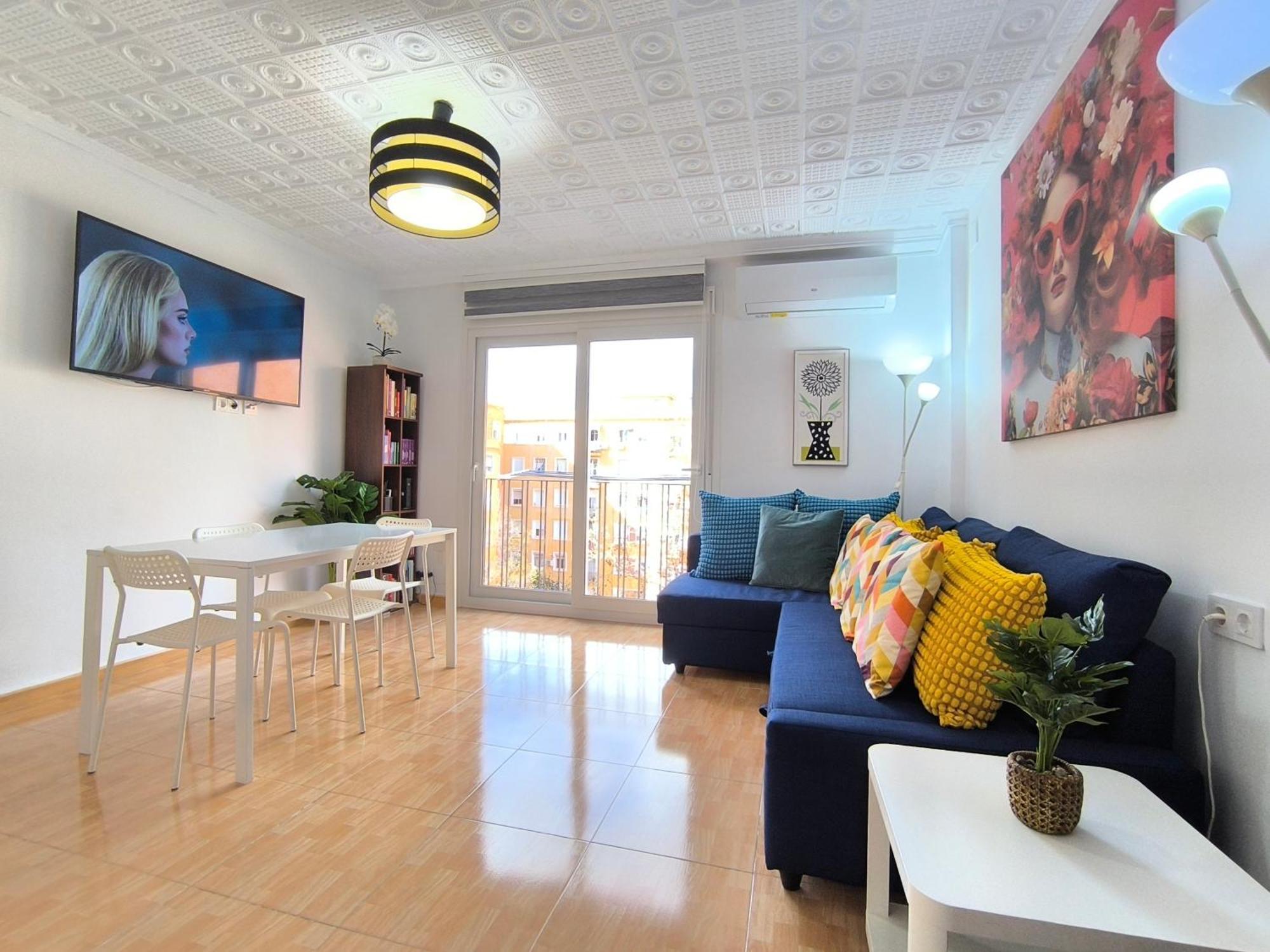 Apartment In With Wifi + Parking. Valencia